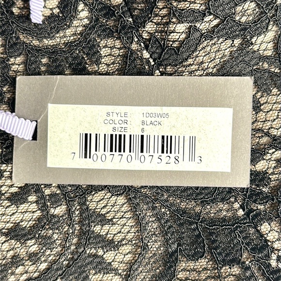 NWT Vera Wang Little Black Cocktail Sheath Dress Sleeveless Lace Panels US 6 - Picture 12 of 13